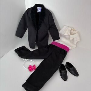 BARBIE  …KEN ‘Dream Date Tuxedo, DANCE N TWIRL KEN TUXEDO’ #12457, 1995